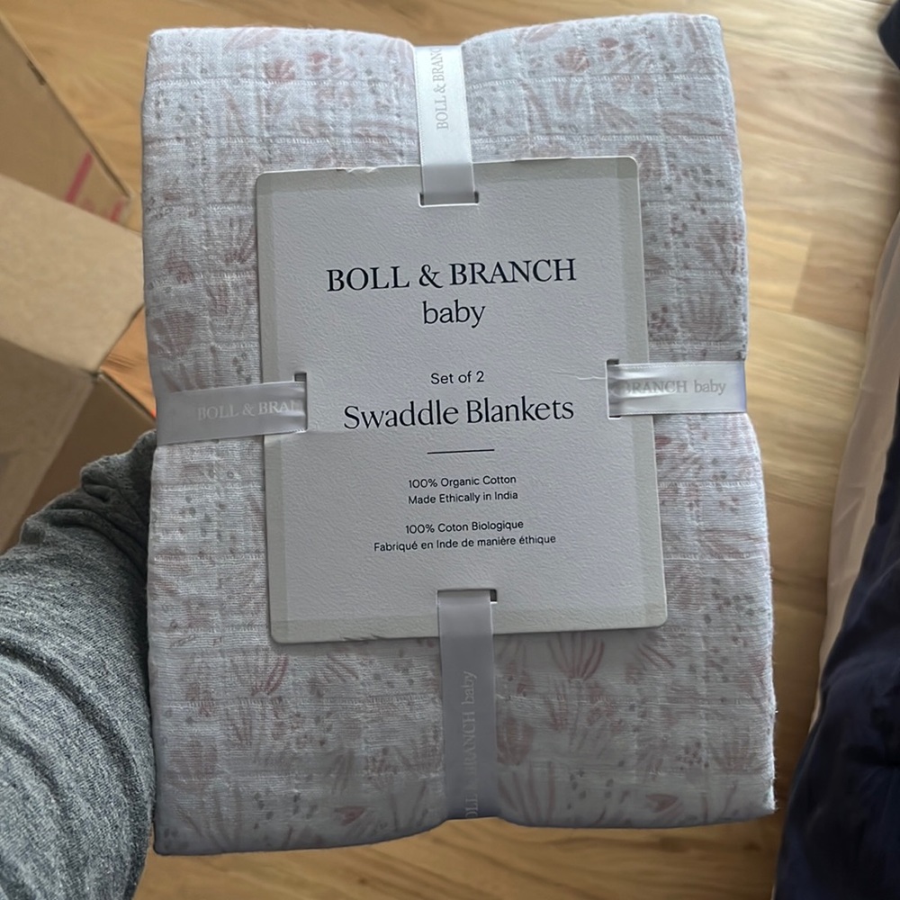NWT Boll and Branch Baby Swaddle Set